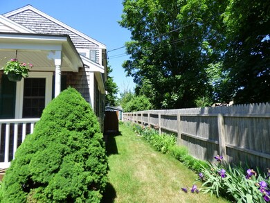 7 Goode St, Oak Bluffs, MA 02557 - photo 3