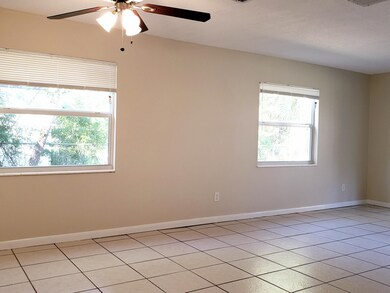 2206 Michigan Living