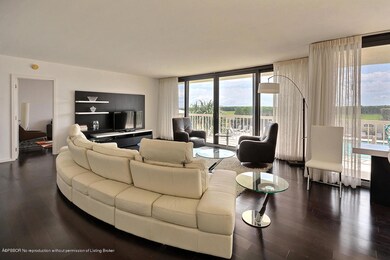02 Living Room