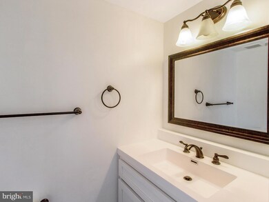 15039 Cherrywood Dr, Laurel, MD 20707 - photo 4