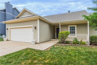 20618 W 221st St, Spring Hill, KS 66083 - photo 2