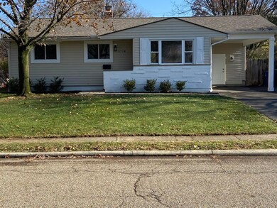 5318 Eisenhower Rd, Columbus, OH 43229 - photo 2