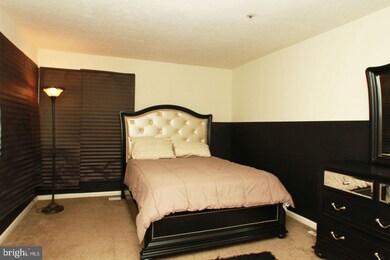 4916 Wealding Way, Oxon Hill, MD 20745 - photo 7