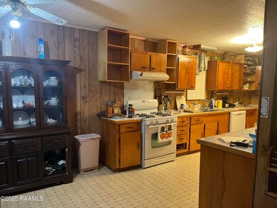 708 N Wilson Ave, Kaplan, LA 70548 - photo 6