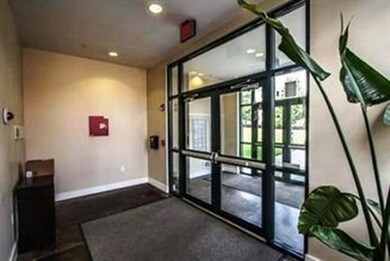 21 Illinois St unit 402, Worcester, MA 01610 - photo 2