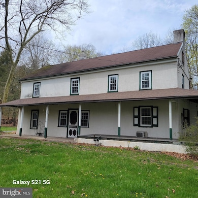 118 Game Farm Rd, Schwenksville, PA 19473 - photo 2