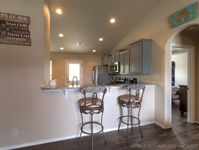 8611 S 264th East Ave, Broken Arrow, OK 74014 - photo 5