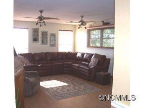 137 Red Cedar Dr, Hendersonville, NC 28792 - photo 6