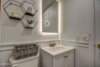 Bathroom 2-pic 3