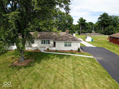 207 Vestal Rd, Plainfield, IN 46168 - photo 2