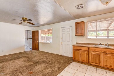 3208 N 44th Ln, Phoenix, AZ 85031 - photo 6