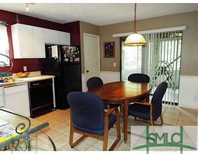 Kitchen. Tile Floor