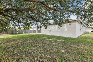 418 SW Fields Ave, Port St. Lucie, FL 34953 - photo 5