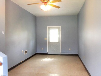 Entry/Bonus room is perfect for entertaining, kids