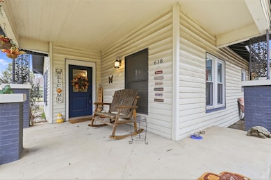 618 Granbury St, Cleburne, TX 76033 - photo 5