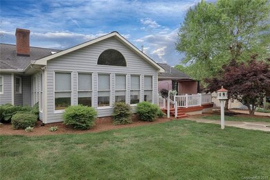 136 Eastwood Dr, Statesville, NC 28625 - photo 3