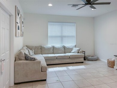 Living Room area (as it was with previous tenants)