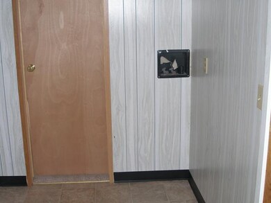 Other laundry area