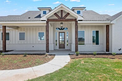 439 Red Bird Dr, Springtown, TX 76082 - photo 5