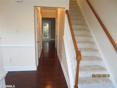 Foyer - Entry foyer!