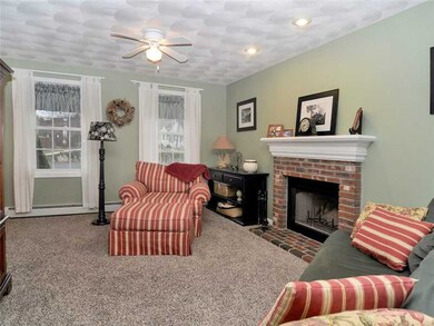 10 Evergreen Ct, Wakefield, RI 02879 - photo 2