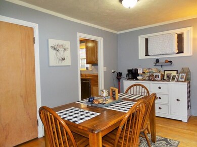 Dining towards Kitchen