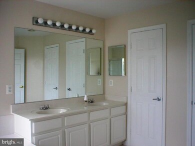 309 Brushwood Dr, Owings Mills, MD 21117 - photo 5