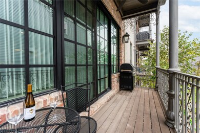 A perfect terrace space to enjoy you coffee or a g