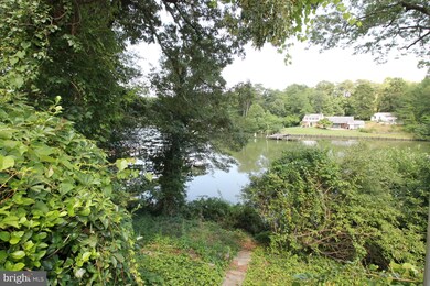 1218 Hillcreek Rd, Pasadena, MD 21122 - photo 2