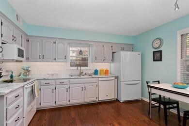 6614 Rosehill Rd, Shawnee, KS 66216 - photo 5