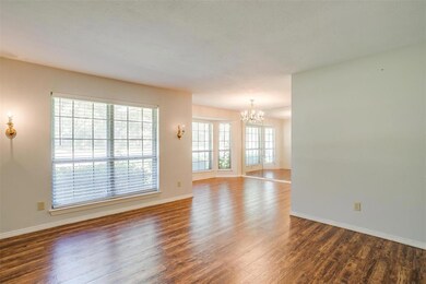 6621 Kingswood Dr, Fort Worth, TX 76133 - photo 5