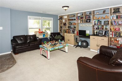 2299 Hampton Dr, Franklin, IN 46131 - photo 5