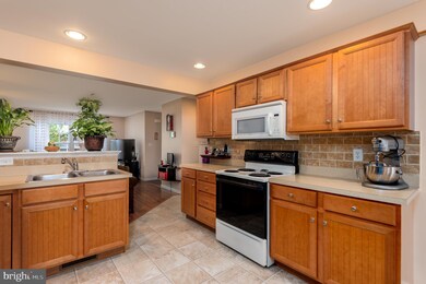 4 Bradford Dr unit 24, Leola, PA 17540 - photo 4