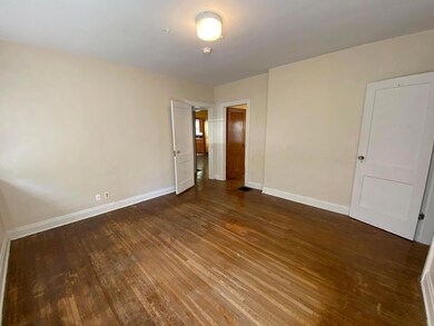 05-Bedroom1-191
