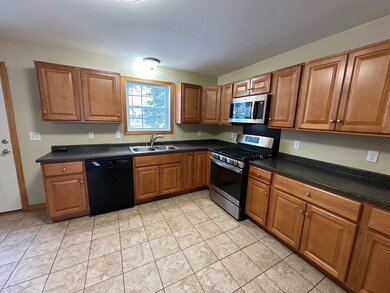 68 Biddle St, Springfield, MA 01129 - photo 3