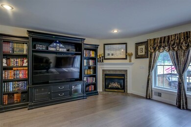 68 Magnolia Ln, Newmarket, NH 03857 - photo 4