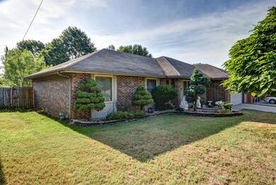 412 Hillcrest Ave-4