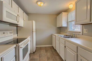 165 Pennacook Dr, Leominster, MA 01453 - photo 2