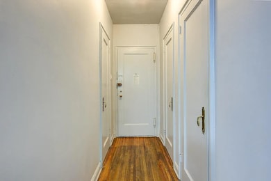 106-15 Queens Blvd unit 3R, Forest Hills, NY 11375 - photo 3