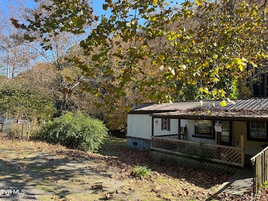 1208 Doe Creek Rd, Butler, TN 37640 - photo 2