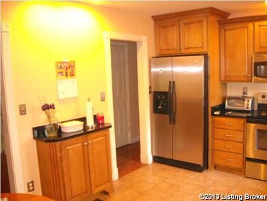 8801 Lantana Dr, Louisville, KY 40229 - photo 4