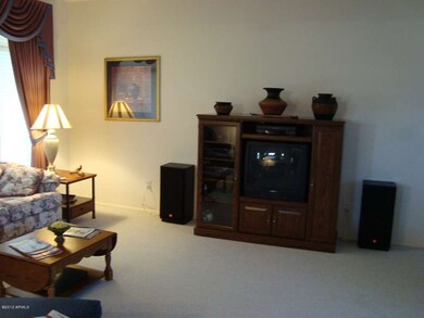 3RD LIVING ROOM