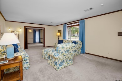 916 E Houston Ave, Crockett, TX 75835 - photo 5