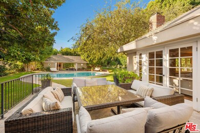 723 N Sierra Dr, Beverly Hills, CA 90210 - photo 4