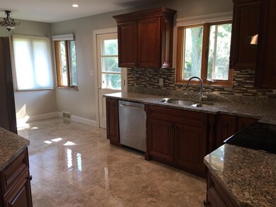 3328 Colchester Rd, Columbus, OH 43221 - photo 7