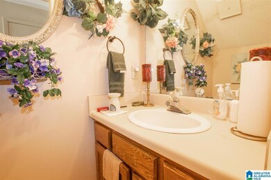 1925 Springlake Ct, Birmingham, AL 35215 - photo 7