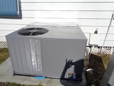 5253 Wisteria Cir, New Port Richey, FL 34653 - photo 6