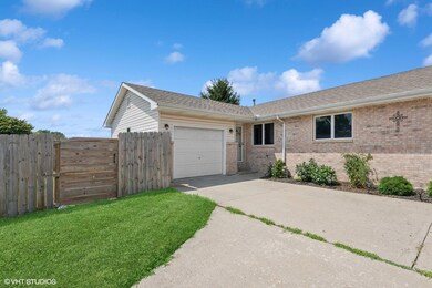 2 Maxwell St, Hebron, IN 46341 - photo 2