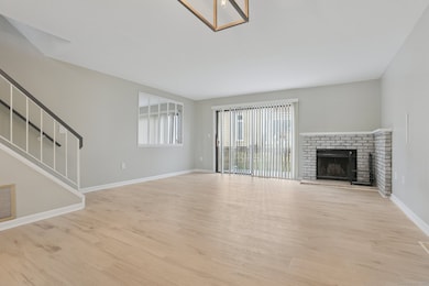 335 Monticello Dr, Branford, CT 06405 - photo 4