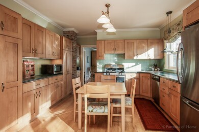 146 N Geneva Ave, Elmhurst, IL 60126 - photo 6